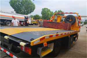 贵港附近拖车电话号码服务