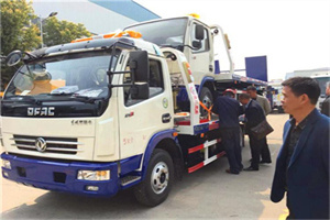 贵港汽车道路救援拖车价格